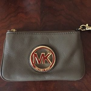 Michael Kors Wristlet grey taupe
